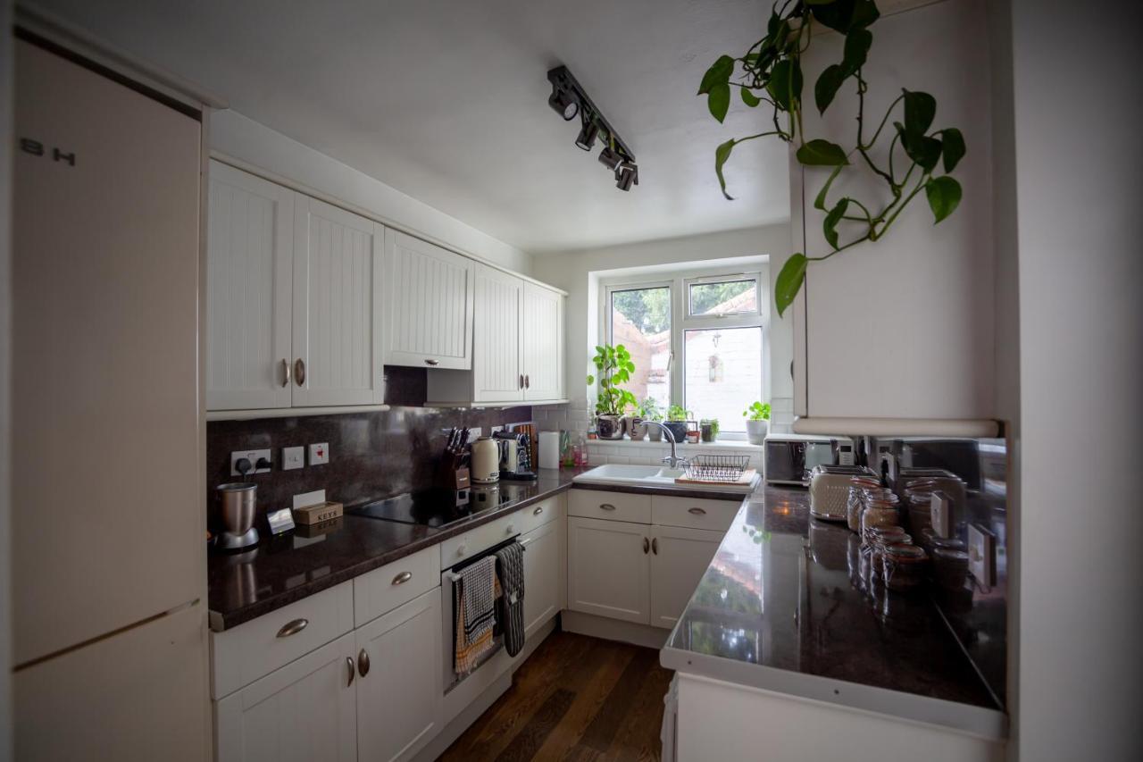 Hereford City - St Owens Terrace - Comfortable & Spacious Well Presented Three Storey House, Perfect For A Weekend Away & Exploring The City On Foot - Hosted By Rentmyhouse Buitenkant foto
