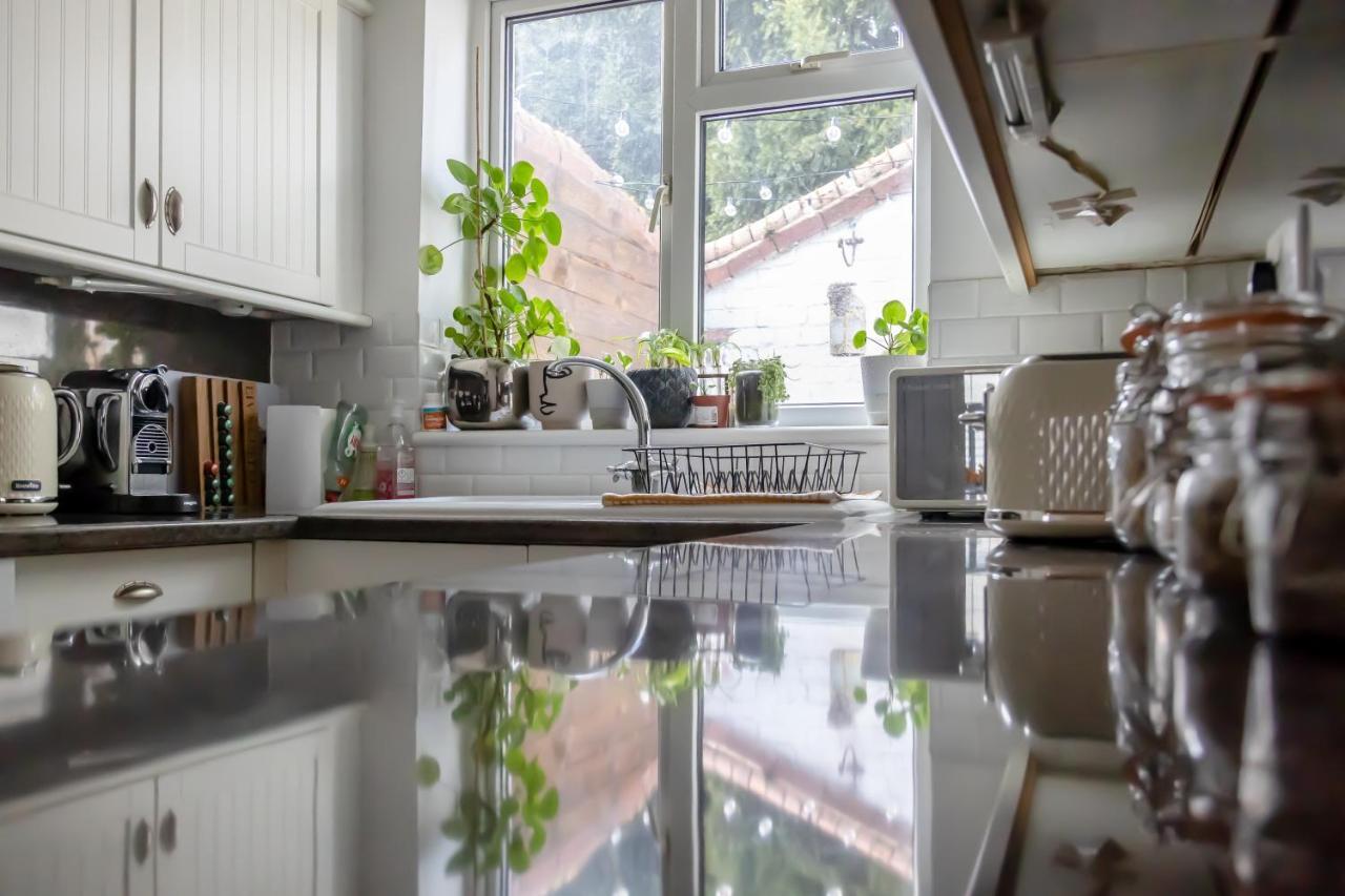 Hereford City - St Owens Terrace - Comfortable & Spacious Well Presented Three Storey House, Perfect For A Weekend Away & Exploring The City On Foot - Hosted By Rentmyhouse Buitenkant foto